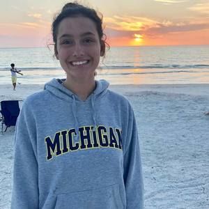 Meet your Posher, Elena